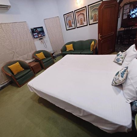 Hotel Natraj Palace ジャイプール エクステリア 写真