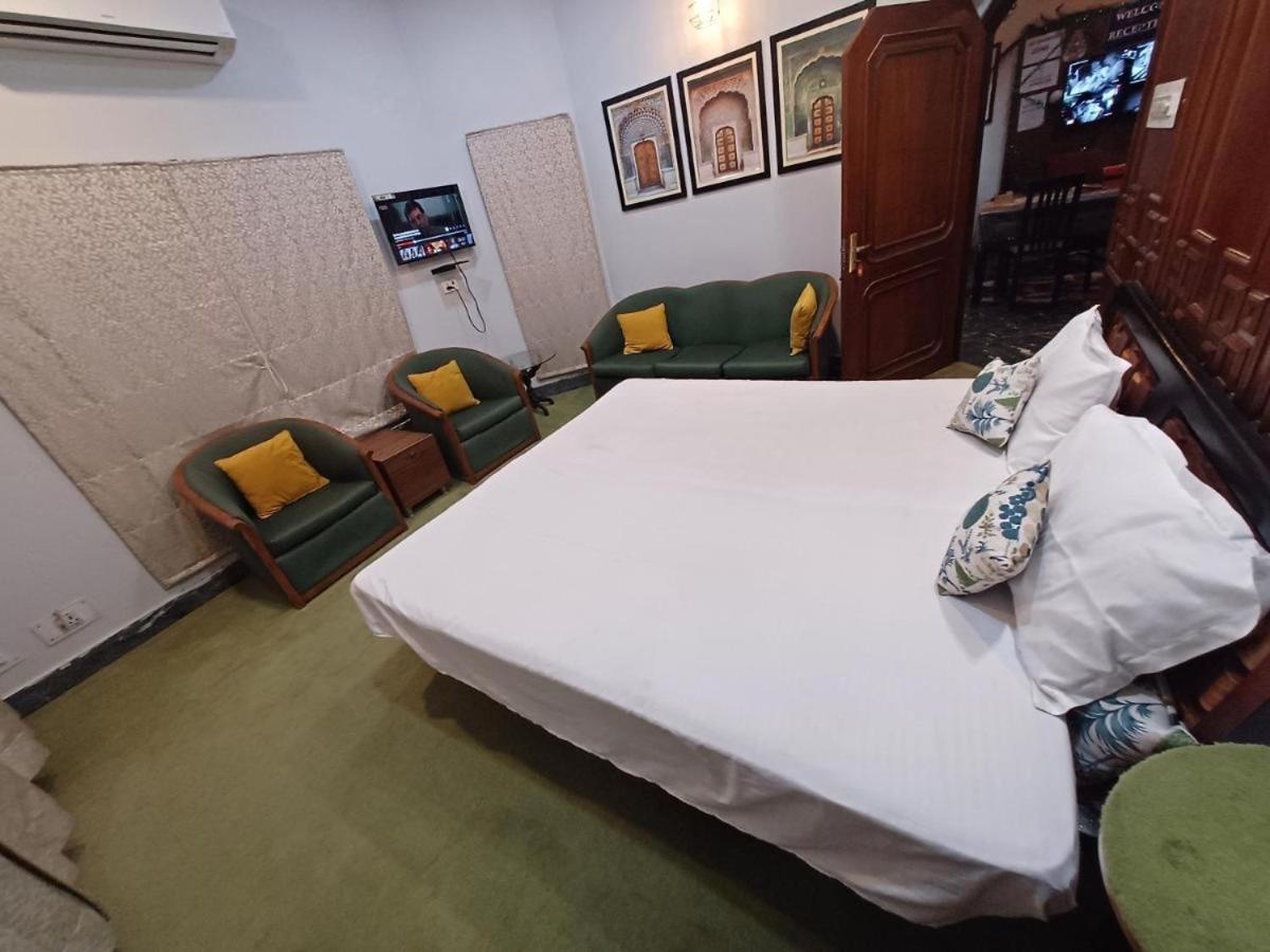 Hotel Natraj Palace ジャイプール エクステリア 写真
